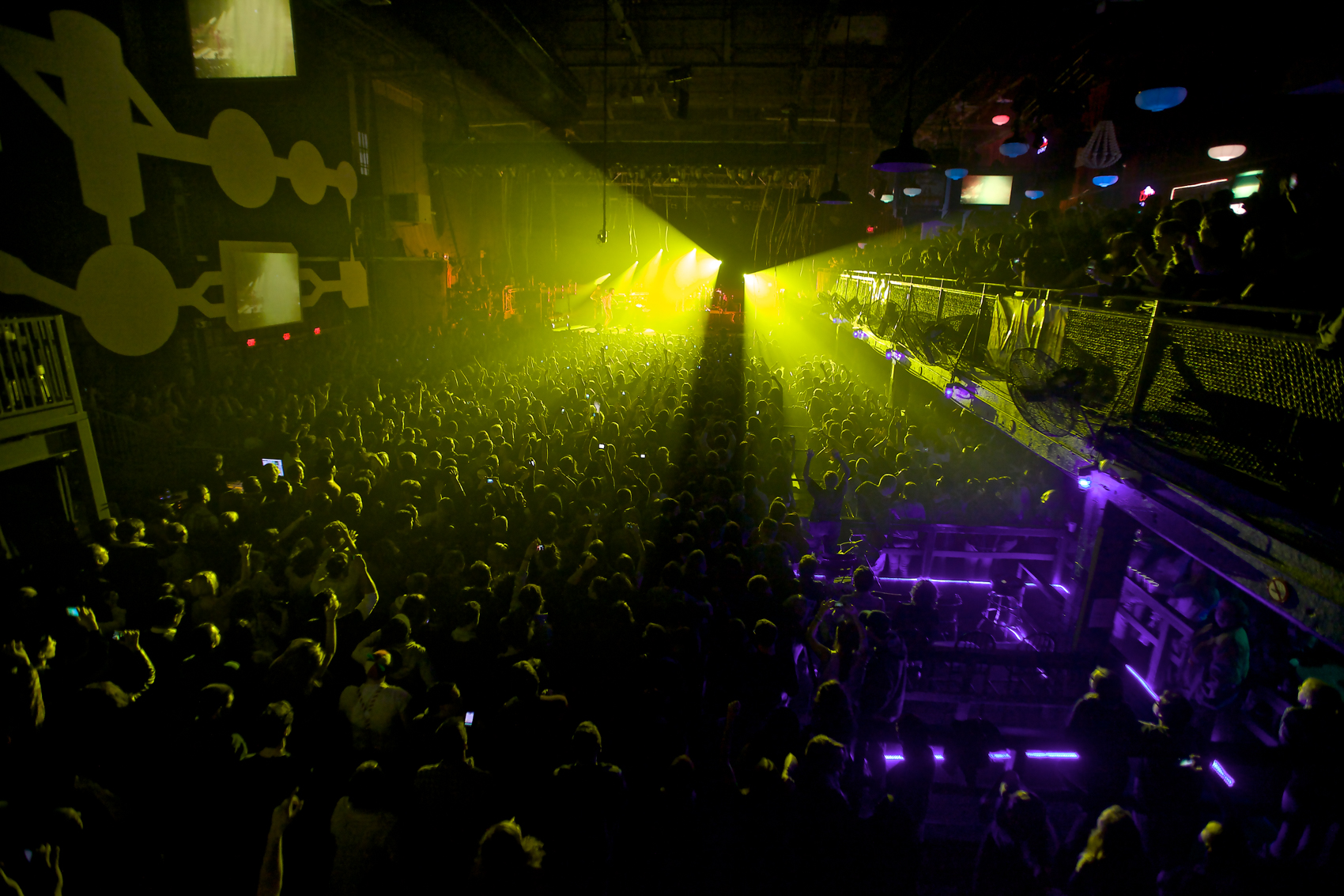 Gossamer Tour
Electric Factory
Philadelphia, Pa
November 29, 2012


DerekBrad.com